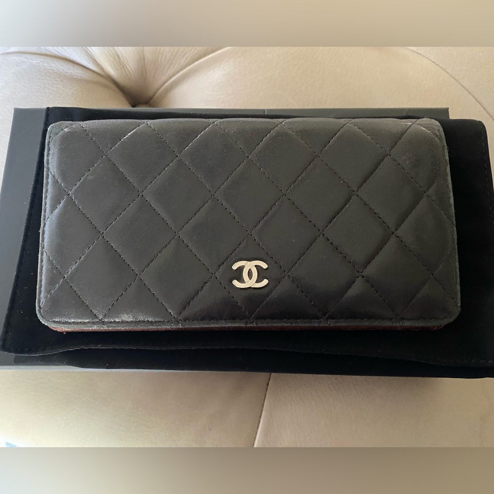 Preloved Authentic CHANEL Wallet Long Wallet lamb skin Leather Matelasse Black